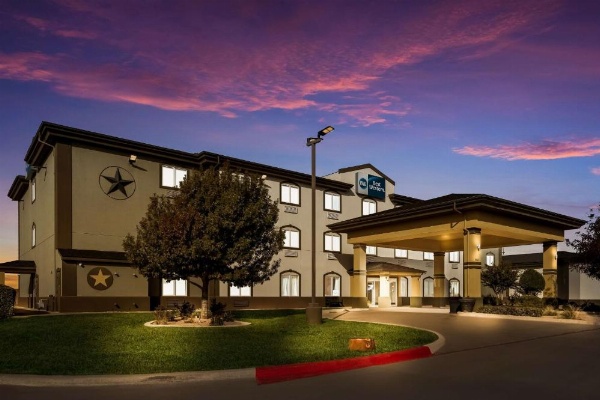 Best Western South Plains Inn & Suites image 11