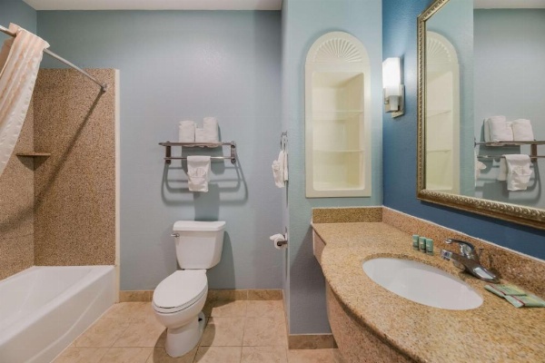 Best Western South Plains Inn & Suites image 22