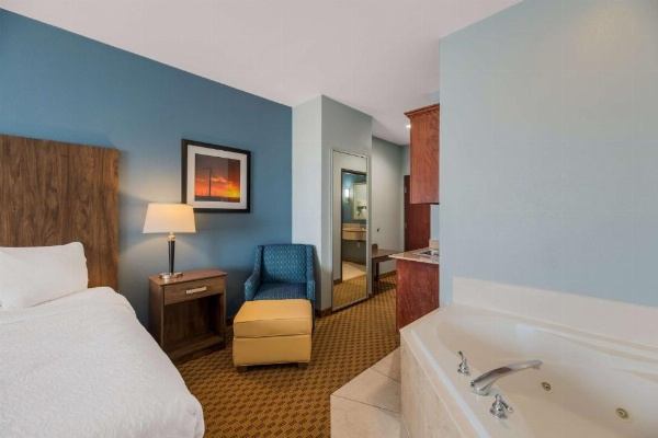 Best Western South Plains Inn & Suites image 24