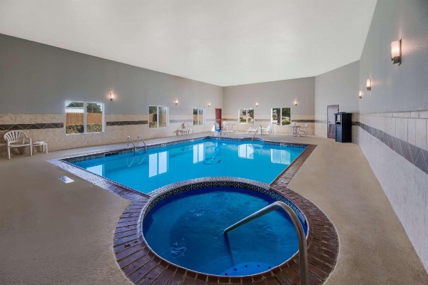 Best Western South Plains Inn & Suites image 3