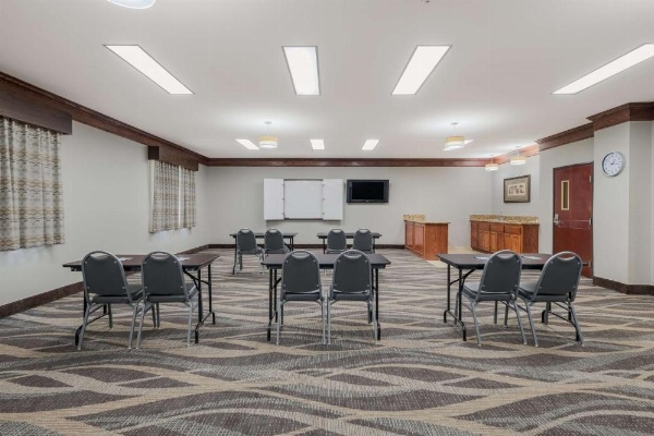 Best Western South Plains Inn & Suites image 8